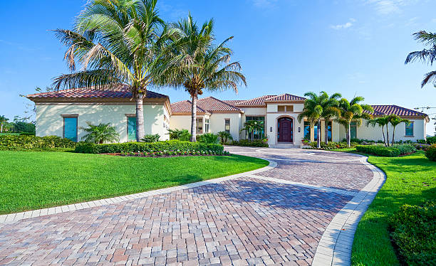 Best Custom Driveway Pavers  in Country Clu, MO